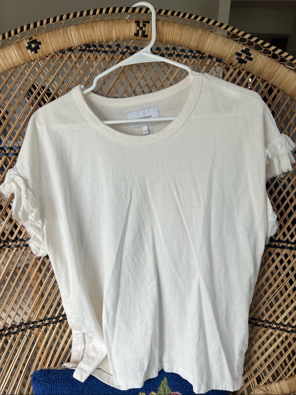Current/Elliott Cream Ruffle Sleeve Short-Sleeve Tee